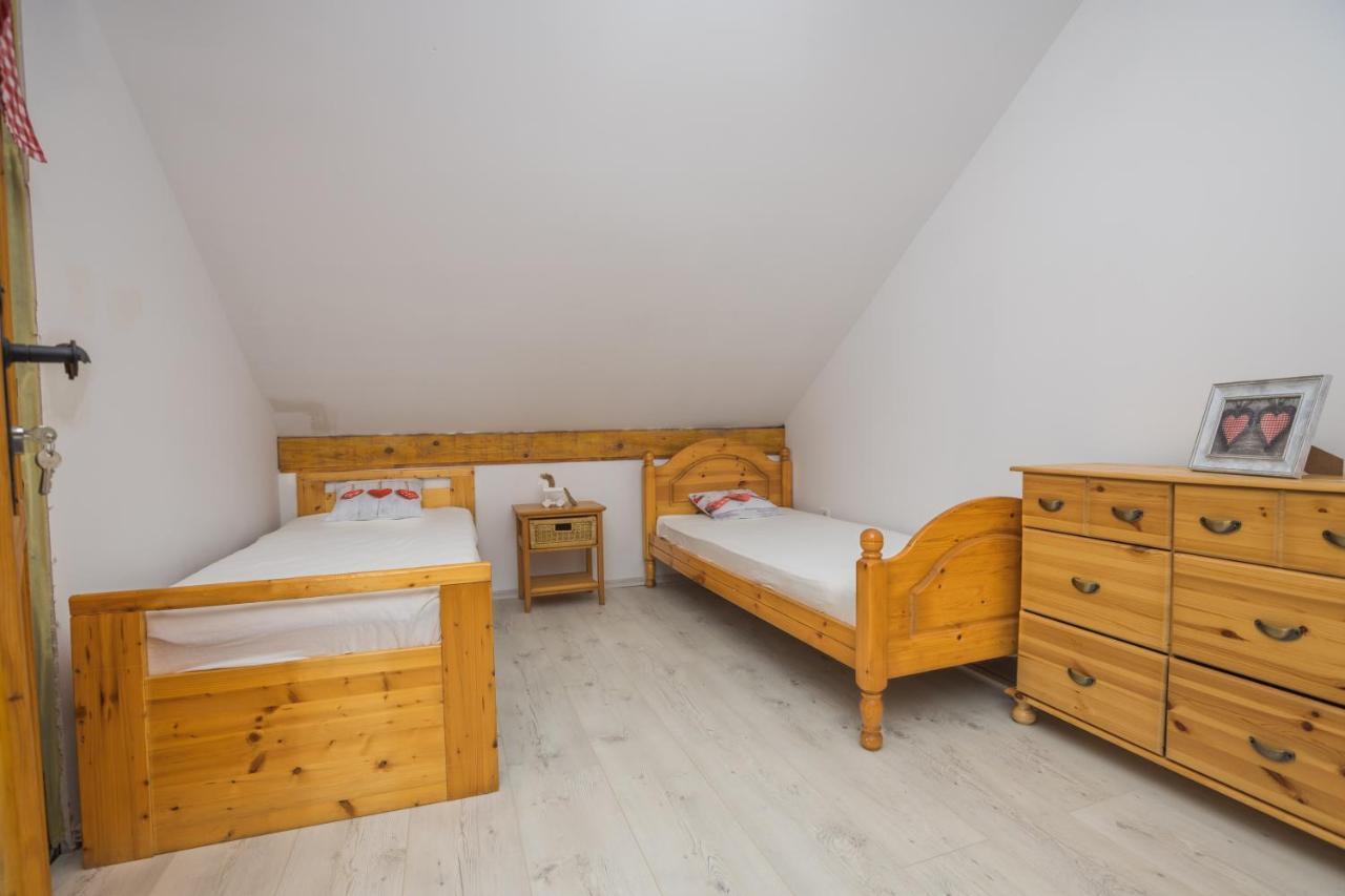 Hotel Kuca Za Odmor "Dva Srca" à Ceminac Extérieur photo