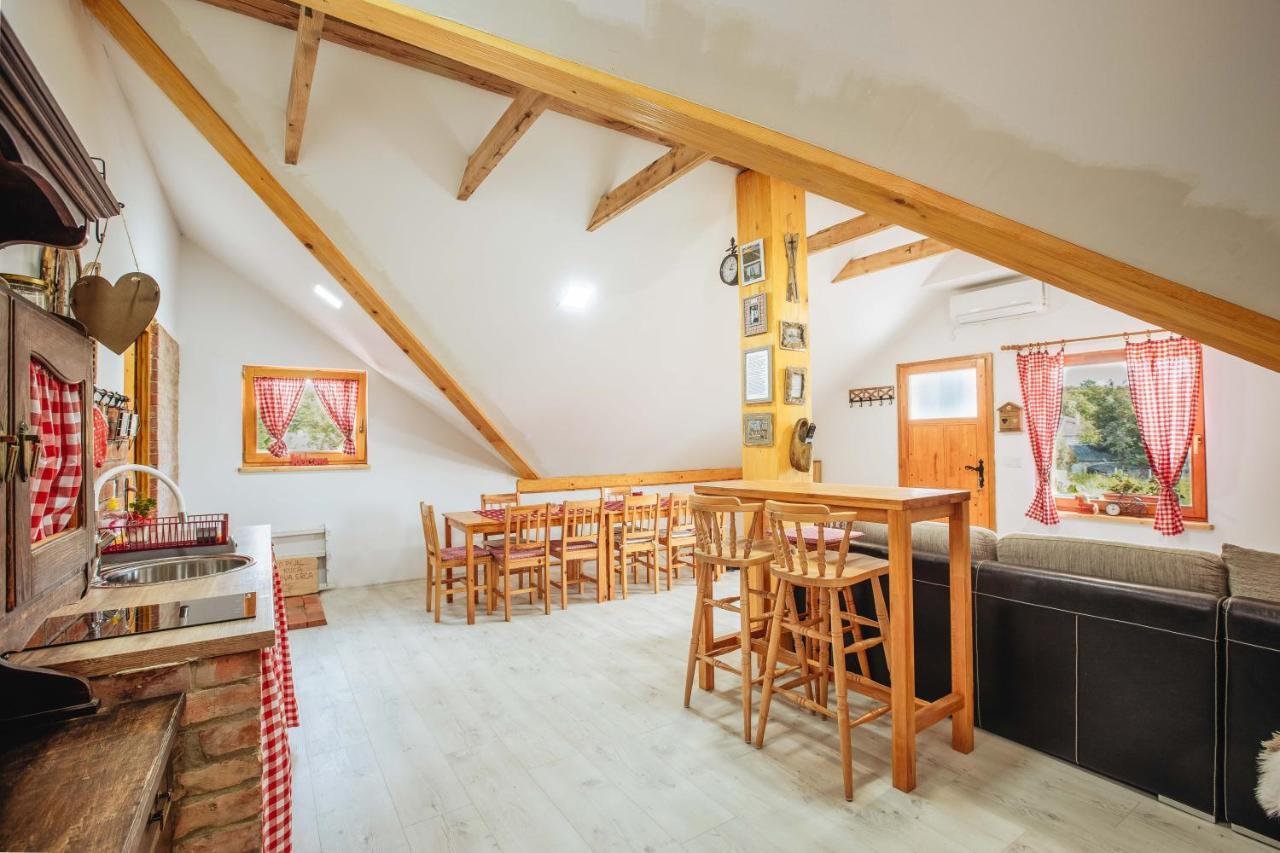 Hotel Kuca Za Odmor "Dva Srca" à Ceminac Extérieur photo