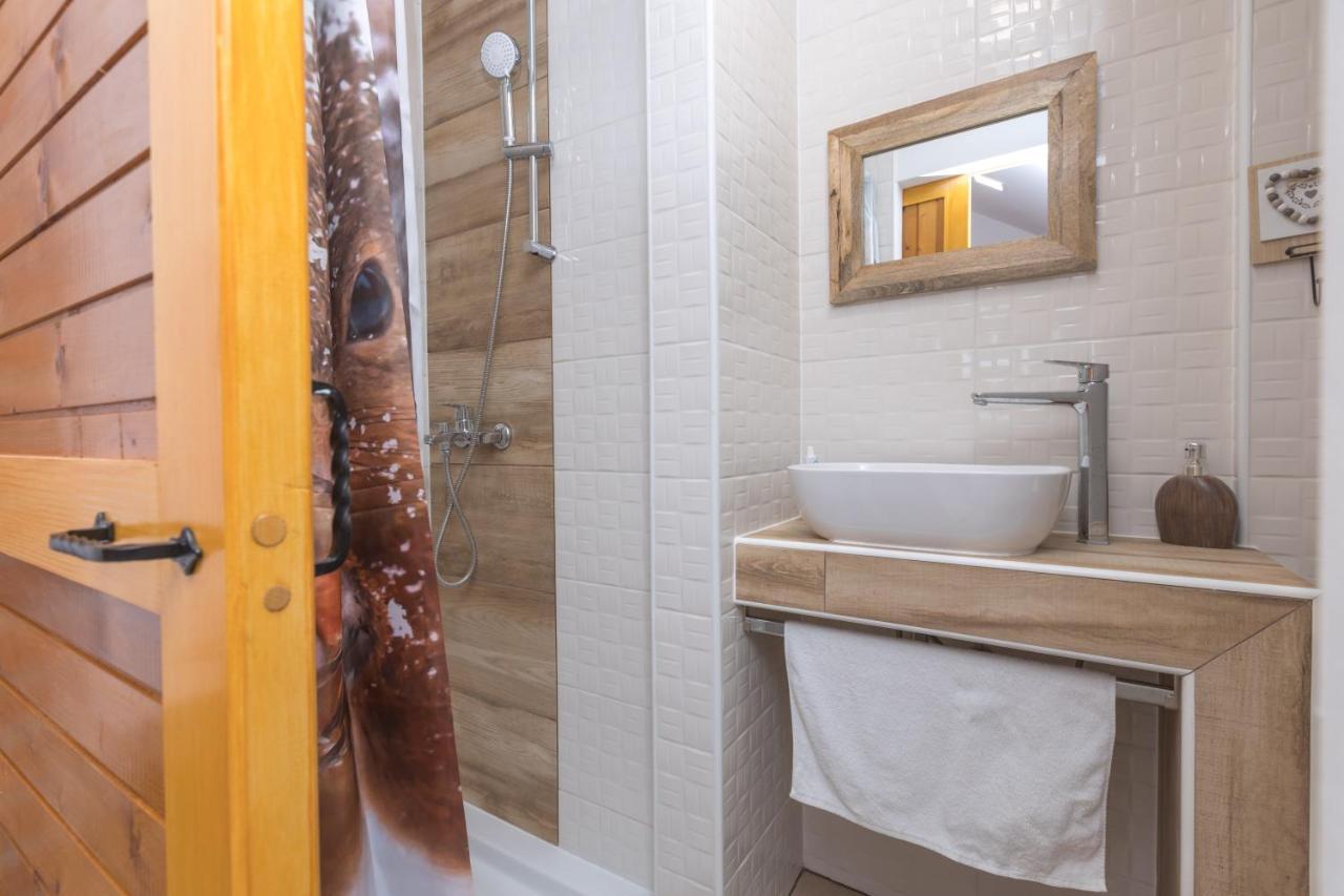 Hotel Kuca Za Odmor "Dva Srca" à Ceminac Extérieur photo