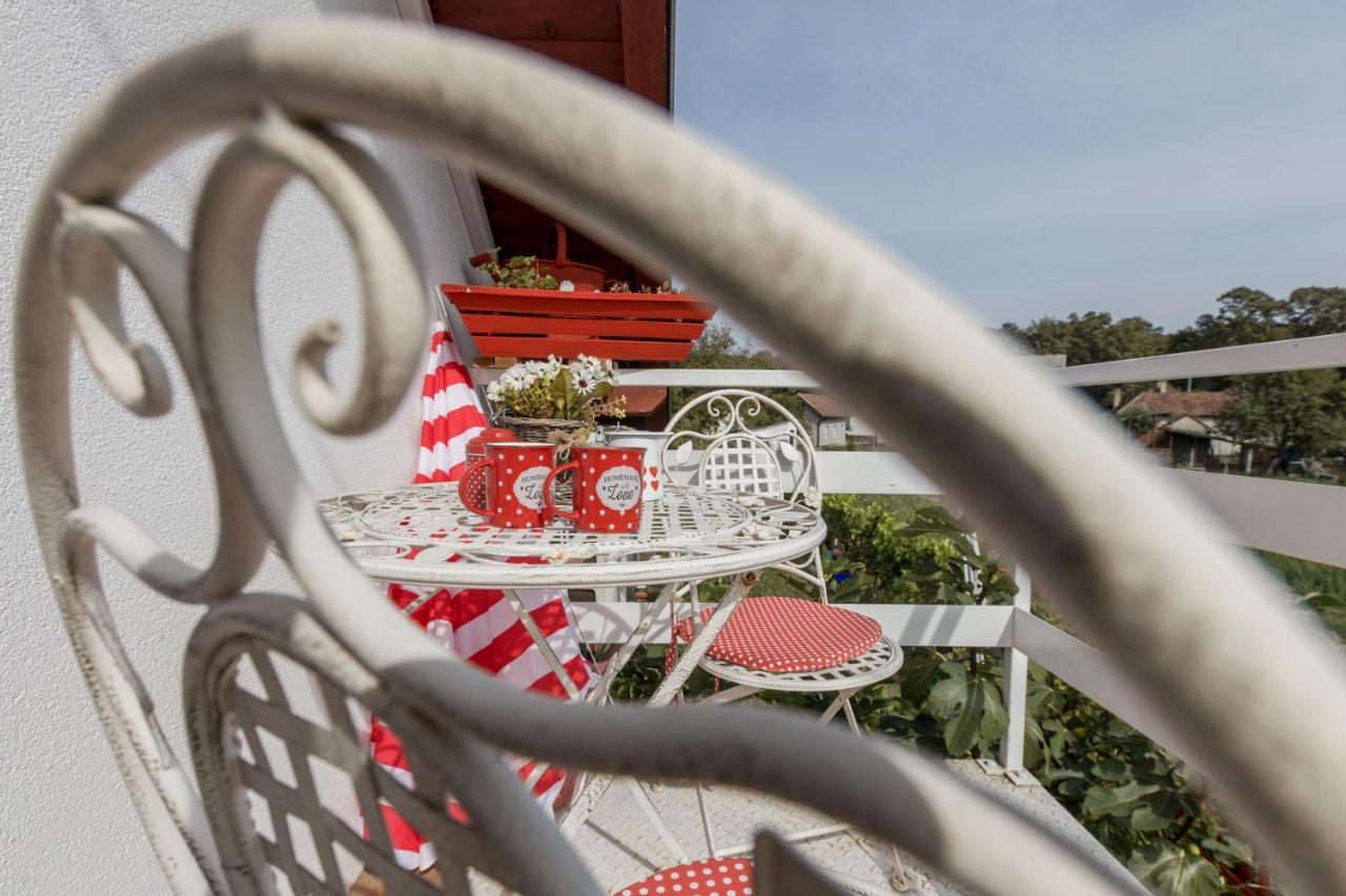 Hotel Kuca Za Odmor "Dva Srca" à Ceminac Extérieur photo