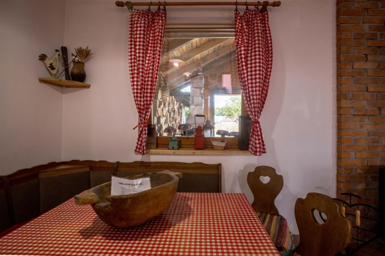 Hotel Kuca Za Odmor "Dva Srca" à Ceminac Extérieur photo