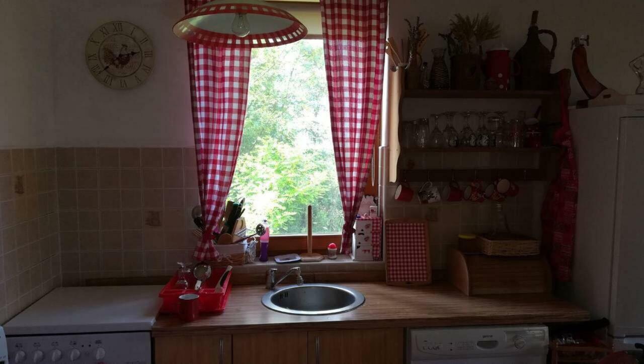 Hotel Kuca Za Odmor "Dva Srca" à Ceminac Extérieur photo