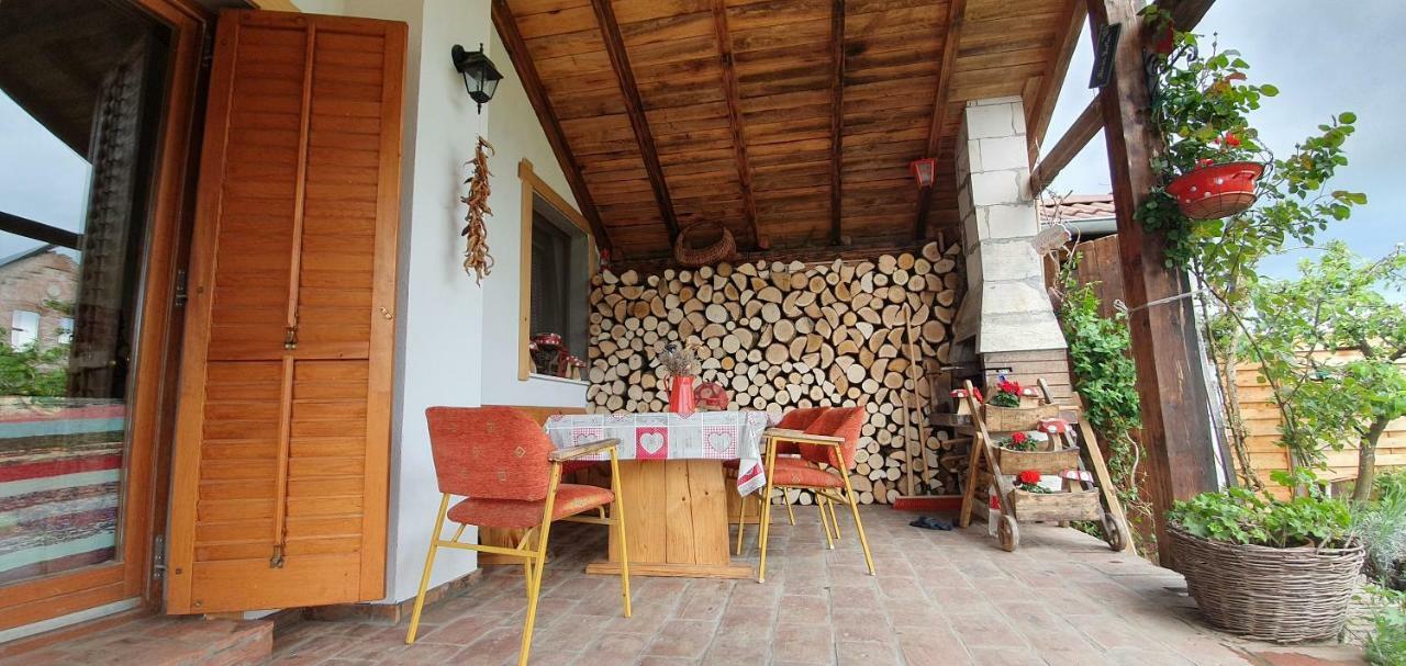 Hotel Kuca Za Odmor "Dva Srca" à Ceminac Extérieur photo