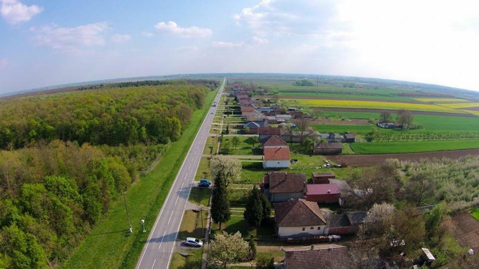 Hotel Kuca Za Odmor "Dva Srca" à Ceminac Extérieur photo